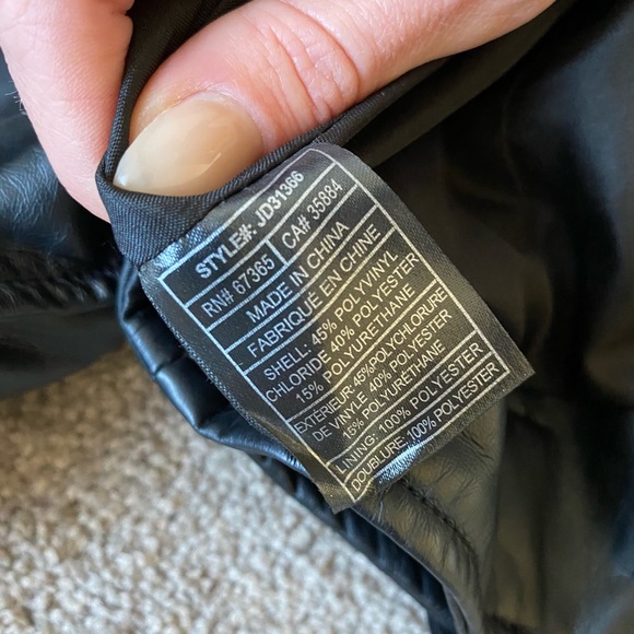 Jack- Faux Leather Motorcycle vest with belt - Picture 4 of 5